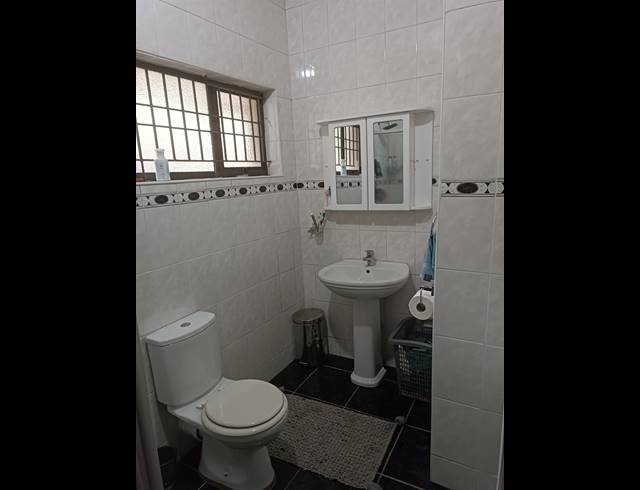 4 BEDROOM HOUSE FOR SALE IN BEREA WEST
